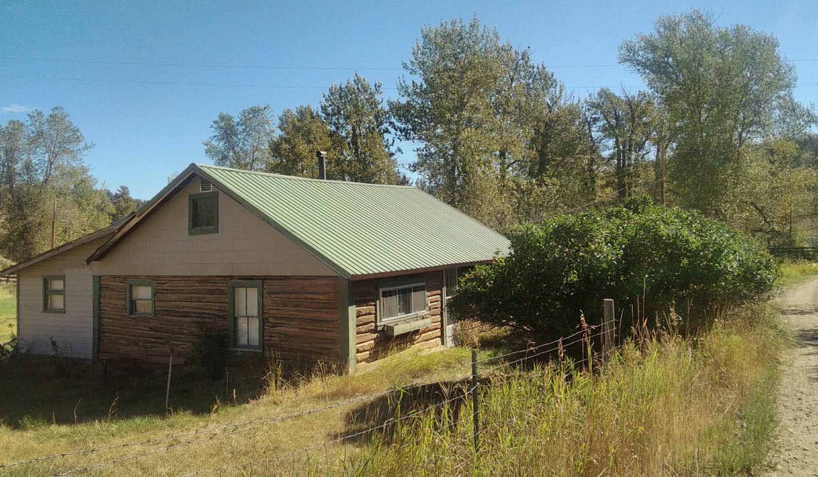 Whipple Cabin Yellowstone Country Montana